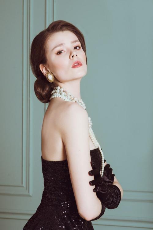 Midnight Sequin & Pearl Elegance - фото 2