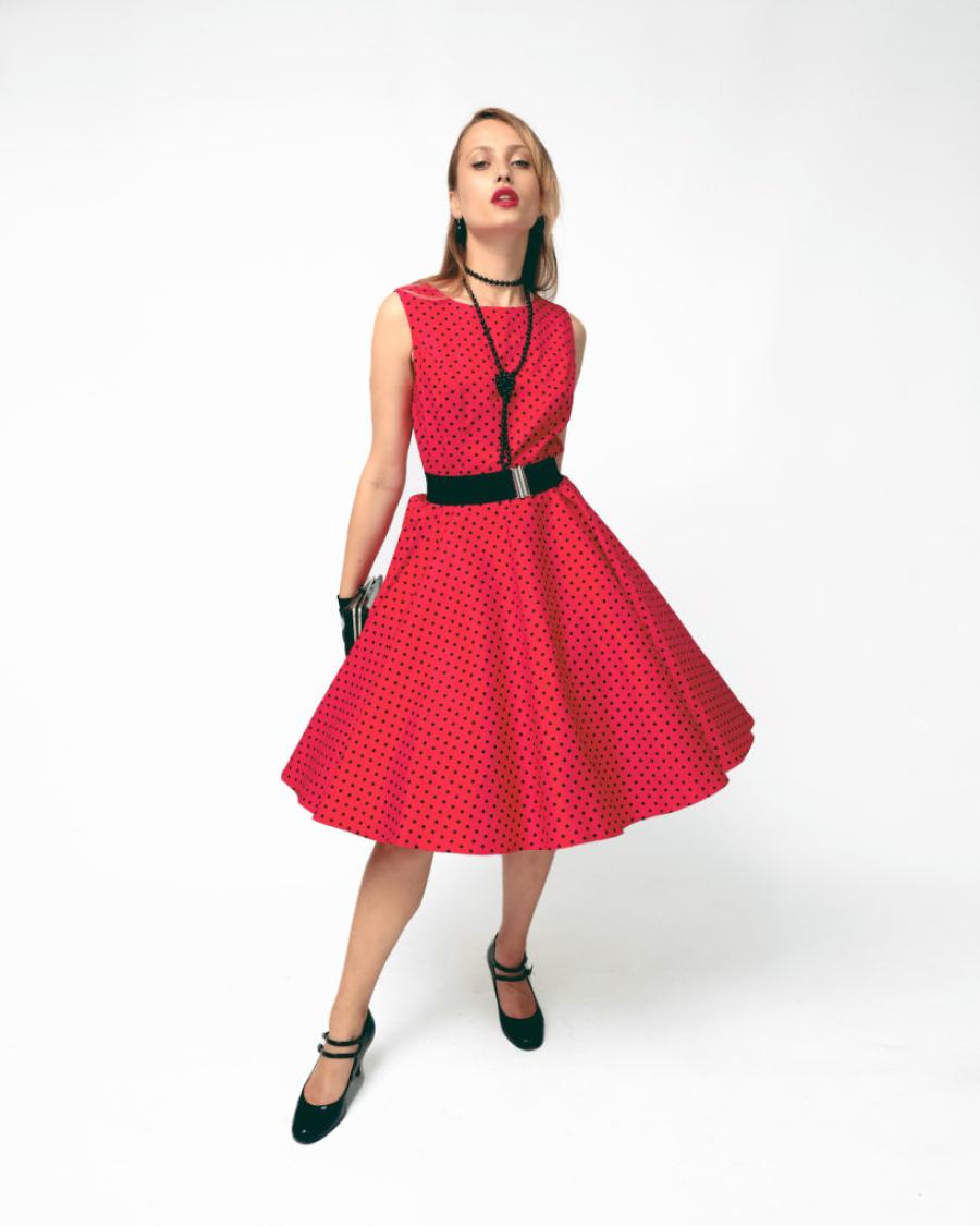 Ruby Dot & Onyx Elegance - фото 1